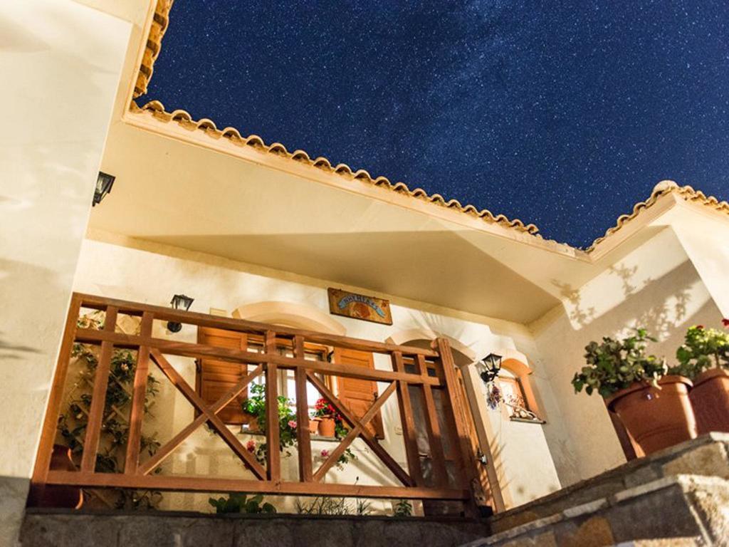 Niriides Studios Armenistis  Exterior photo